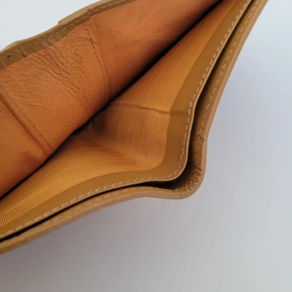 Gucci Vintage GG Canvas Leather Bifold Wallet Tan Beige 034.2888.0751.0